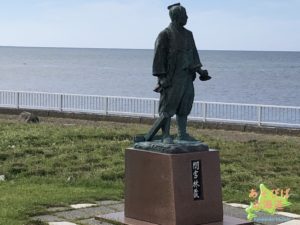 間宮林蔵の像
