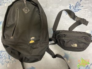 リュックとウエストポーチ