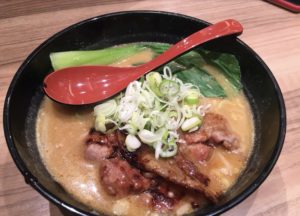 麺屋開高十勝ホエー豚麺