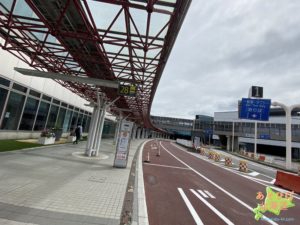 新千歳空港前の道路