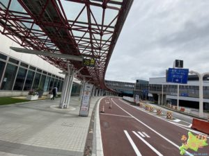 新千歳空港前の道路